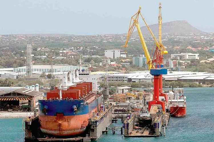 Pactan potencias petroleras histórica baja a producción