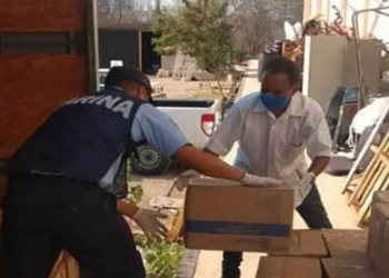 La Secretaría de Marina-Armada de México apoya con el traslado de insumos médicos.