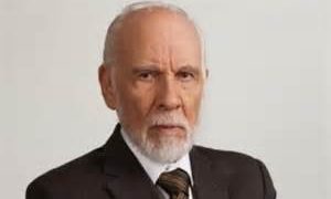 Mure el primer actor Aarón Hernán