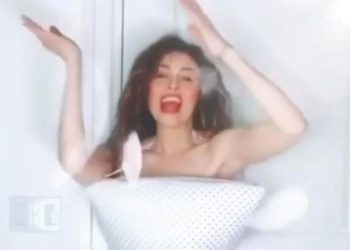 Thalía supera el millón de seguidores con “Pillow Challenge”