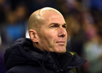 Zidane se suma al apoyo contra el coronavirus y dona equipo médico a un hospital en Argelia