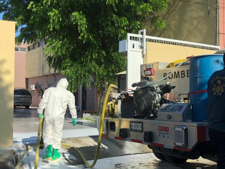 Desinfecta Protección Civil Casa del Migrante en N. Laredo