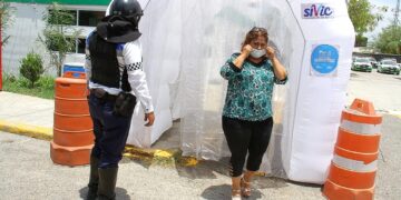 Instalan túnel sanitizante en Dirección de Tránsito de Victoria.