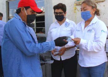 Entregan equipo de protección a trabajadores de Limpieza Pública.