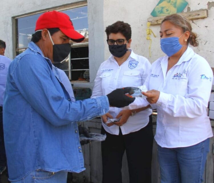 Entregan equipo de protección a trabajadores de Limpieza Pública.