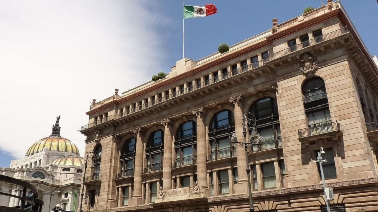 “No coincidimos con las proyecciones del Banco de México”: López Obrador