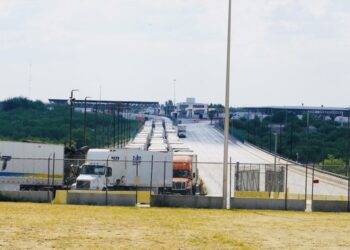 Congresistas texanos demandan coordinación ”esencial” para empresas de EU y México