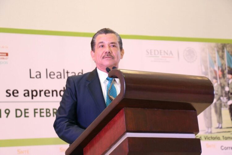 Recibirán maestros estímulos por 30 y 40 años de servicio 