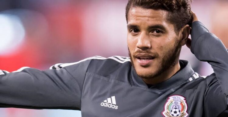 “Mi sueño es trabajar en la moda”, dice Jonathan dos Santos