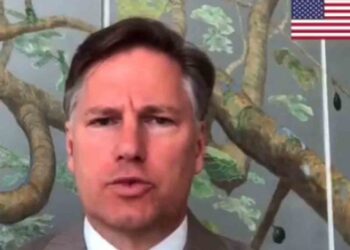 Continuaría restricción de viajes no esenciales a EU: Landau