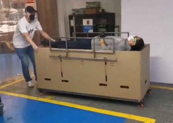 Diseñan en Colombia cama de cartón que se convierte en ataúd