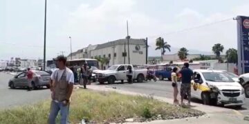 Cuatro lesionados en aparatosa carambola