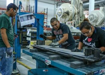 Población productiva, la más infectada por Covid-19 en N. Laredo