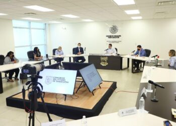 Piden a Ayuntamientos regular remuneraciones de servidores públicos