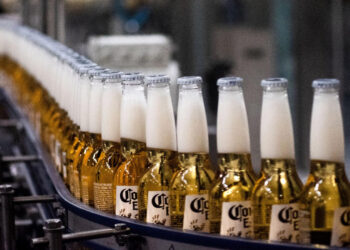 Cerveceras reanudarán actividad en semáforo naranja