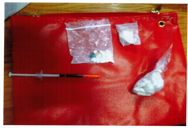 Custodios interceptan drogas en la Cárcel de Laredo, Texas