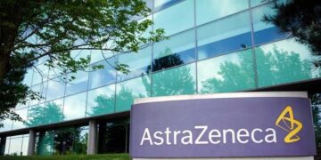 Compañía farmacéutica AstraZeneca fabricará vacuna contra Covid-19