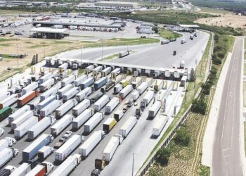 Covid-19 desploma 25 % intercambio comercial México-EU, por N. Laredo