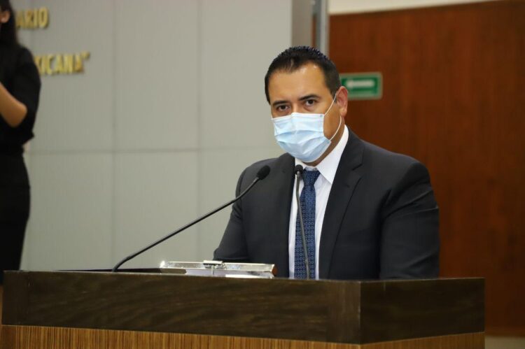 Cárcel de 4 años a quien atente contra personal médico en emergencia sanitaria