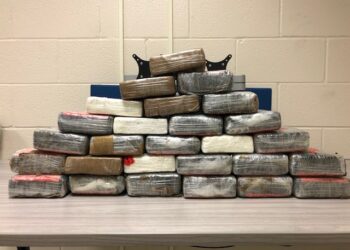 Incautan cocaína escondida en máquinas eléctricas