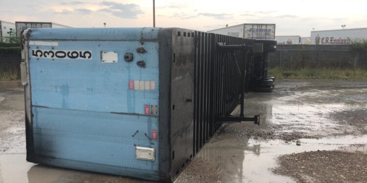 Tromba golpea con severidad a Nuevo Laredo