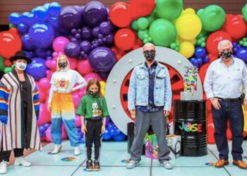 J Balvin organiza fiesta en plena cuarentena y fans lo critican