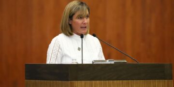 Quiere Diputada Azcárraga deducir  impuestos de restaurantes y hoteles para activar turismo