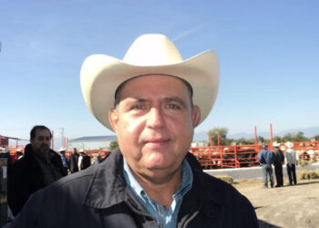 Demandan ganaderos al gobierno de AMLO apoyos por emergencias sanitaria y sequía