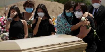 Más de mil mexicanos han muerto en Estados Unidos por coronavirus