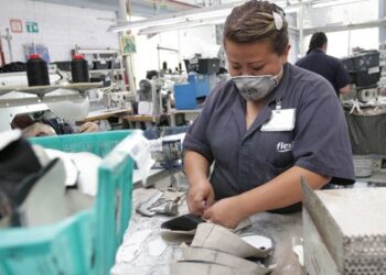 Retornarán sectores productivos gradualmente como lo indique Salud: Rivas