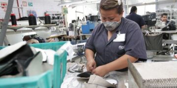 Retornarán sectores productivos gradualmente como lo indique Salud: Rivas