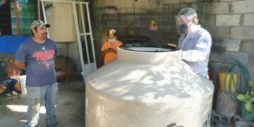 Entregan en  Victoria, tinacos subsidiados por Fundación Mariana Trinitaria.