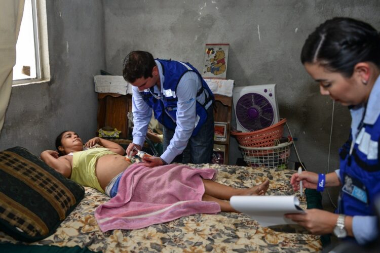 Prioriza ‘Médico a tu puerta’ atención a pacientes en cama