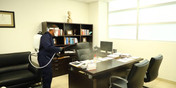 Sanitizan Congreso del Estado de Tamaulipas por tercera ocasión