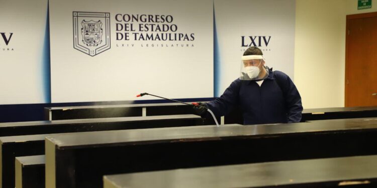 Sanitizan Congreso del Estado de Tamaulipas por tercera ocasión