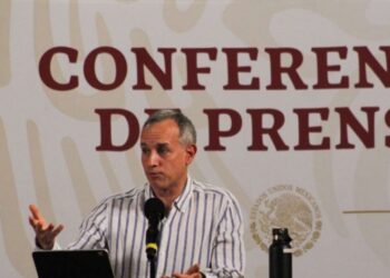 No se regresará a normalidad pre-pandemia, es un riesgo: López-Gatell