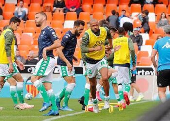 Dos jugadores del Betis fueron detectados con Covid-19