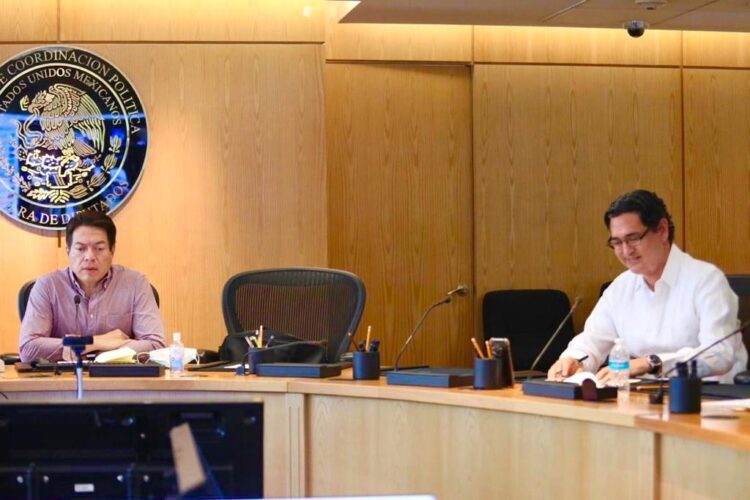 Participa Erasmo González, en reunión del grupo parlamentario de MORENA