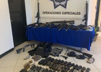 Asegura Policía Estatal casi 80 armas, parque, droga y vehículos 