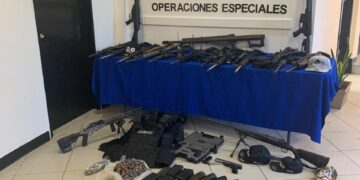 Asegura Policía Estatal casi 80 armas, parque, droga y vehículos 