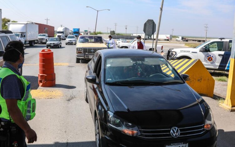 Exhortan a automovilistas a cumplir la prevención en Nuevo Laredo
