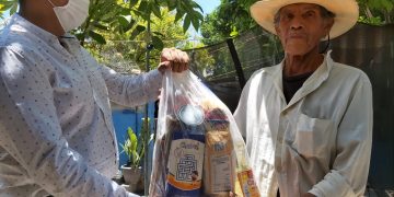 Antorchistas de Jaumave reciben despensas a domicilio