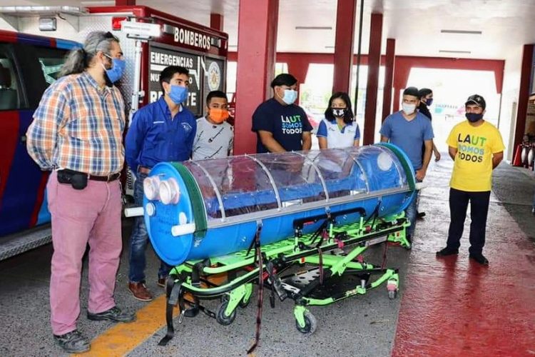 Donan a PCyB cápsula para trasladar enfermos Covid-19