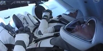 Astronautas llegan sin contratiempos a la EEI