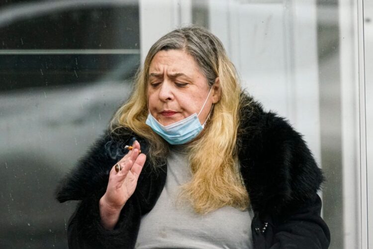 Fumar aumenta gravedad en pacientes con Covid-19