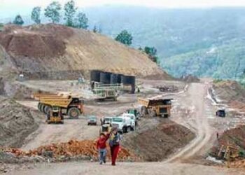 Retoman labores 370 mil empleados de minería este lunes