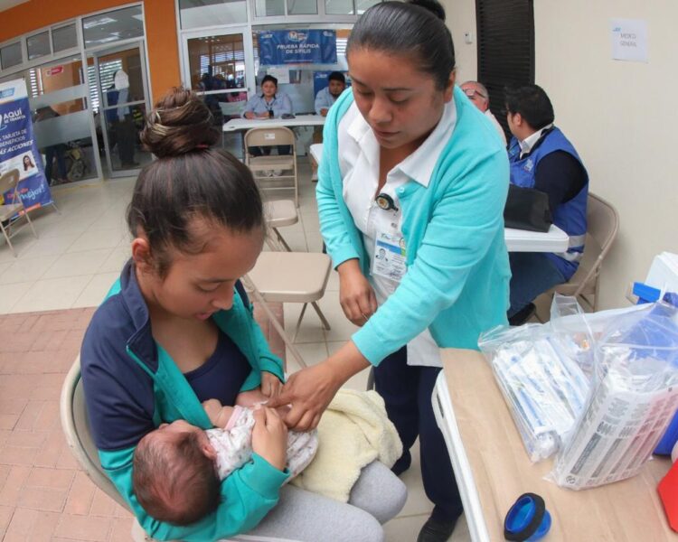 Replica estado 5 programas de  Red de Salud que preside Rivas