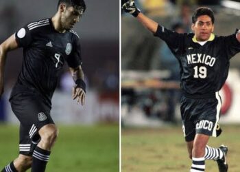 Raúl Jiménez confiesa gusto por la portería y uniformes de Jorge Campos