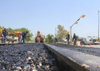 Rehabilitan cruce de tren en Av. Las Américas y Eje Vial en Victoria