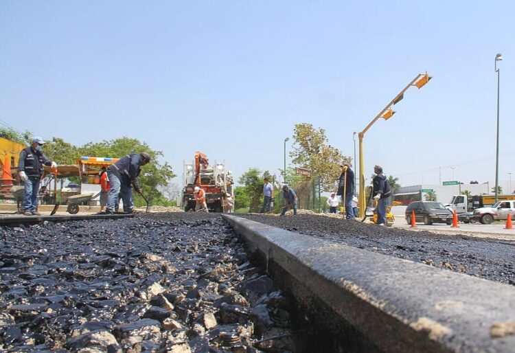 Rehabilitan cruce de tren en Av. Las Américas y Eje Vial en Victoria